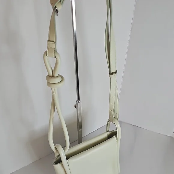 A New Day Light Green Crossbody Bag - Picture 3 of 9